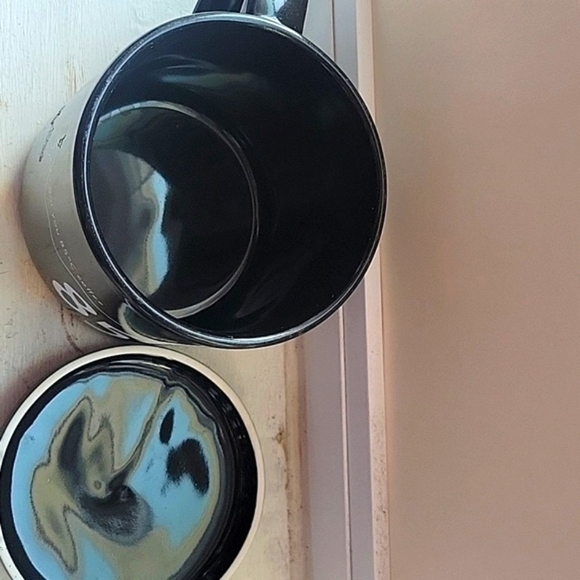 85 Degrees Bakery Black Mug Collectible "I got you 85oc coffee." Boy & Girl - Picture 5 of 6